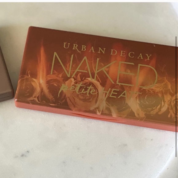 URBAN DECAY Eyeshadow Palette Naked HEAT - Picture 5 of 5